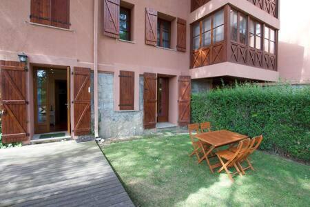 Apartamento Con Jardin - Montana Park Enveitg エクステリア 写真